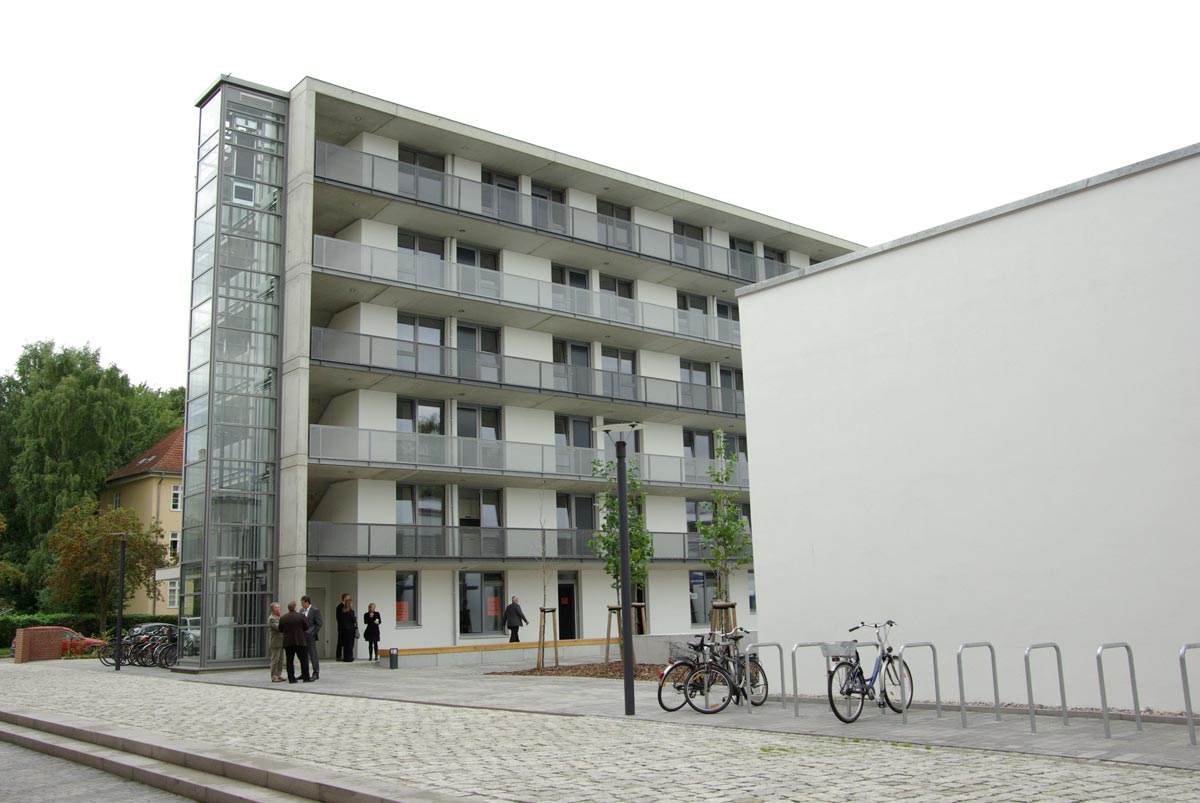 ank75 Aussenansicht Strasse Greifswald Buero Labs von Helmolt Architekt Berlin Falkensee